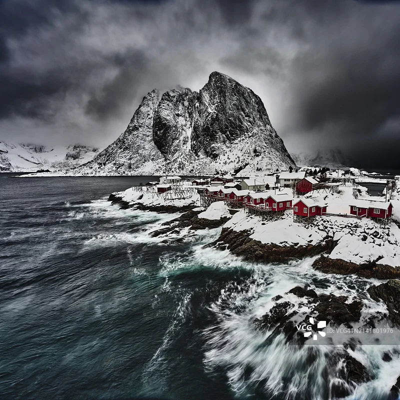 

GAONENG GNB 2S 2S2P 7.4V 6000mAh 100C lithium battery with XT60 plug, suitable for FPV drones and quadcopters.