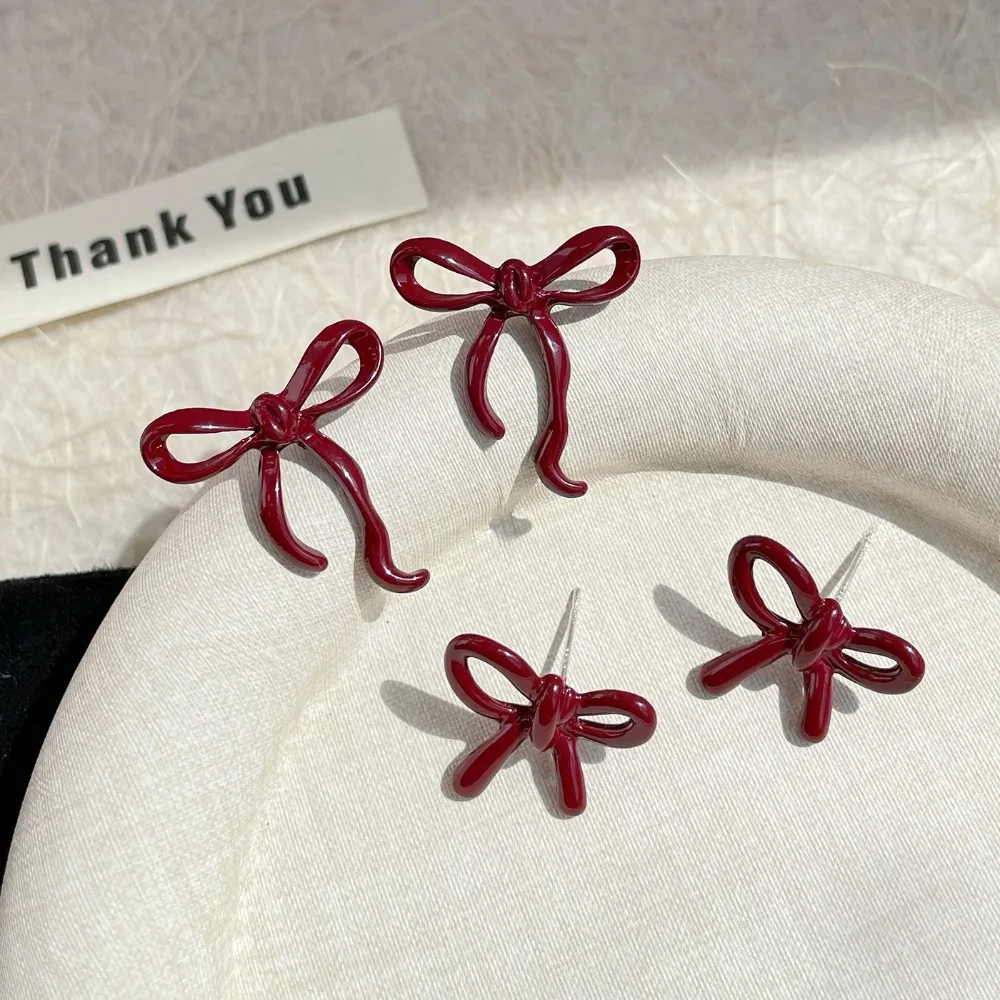 Retro Red Bowknot Stud Earrings Image 1
