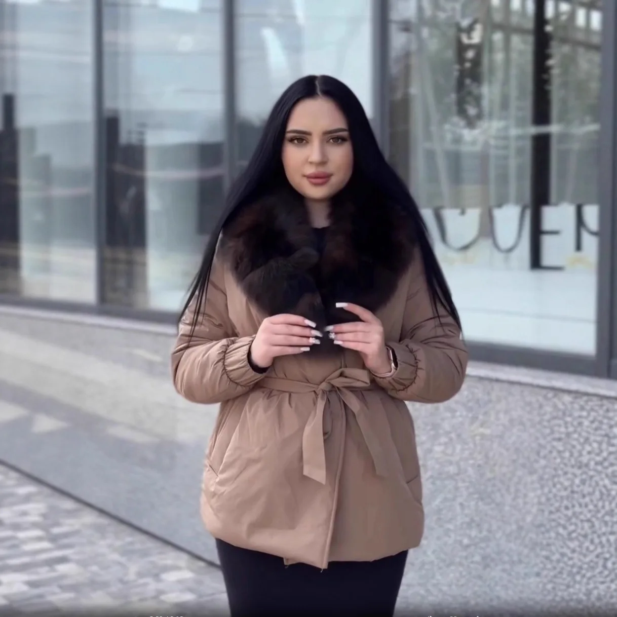 

2025 Autumn New Design Thiened Cotton Coat with Fur Collar Women's Knitted Woolen Outerwear Hooded Spring Collection