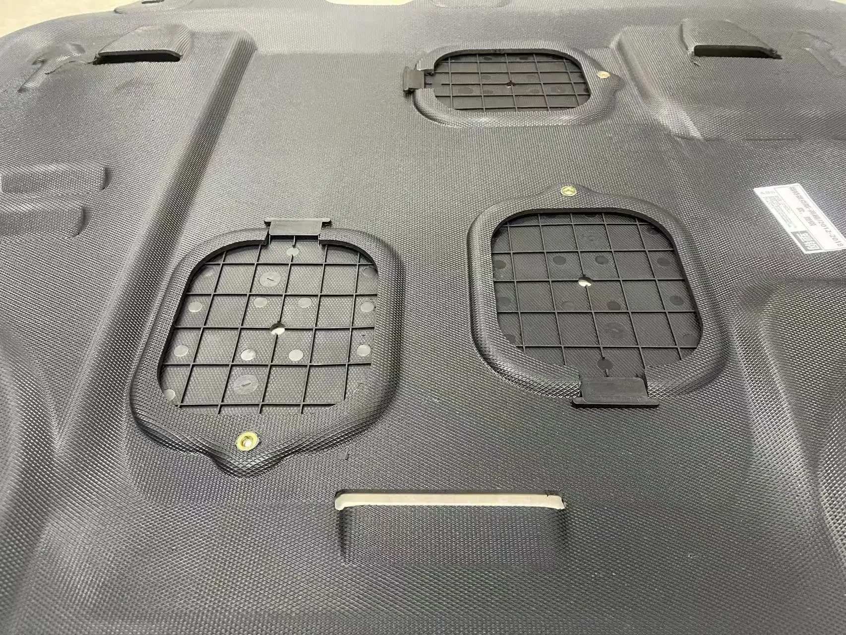 For KIA Carens 2010-2012 Black Under Engine Guard Plate Splash Shield Mud Fender Cover Mudguard Protector