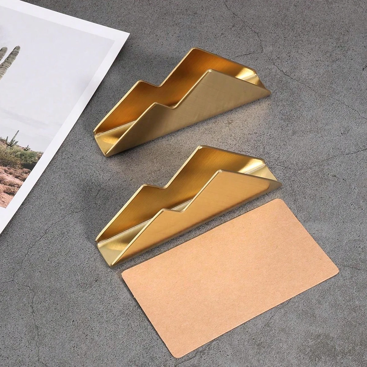 Mountain Shape Custom Text Business Card Holder Laser Engraving Customized Name Card Case Metal Personalized Business Card Stand view 2