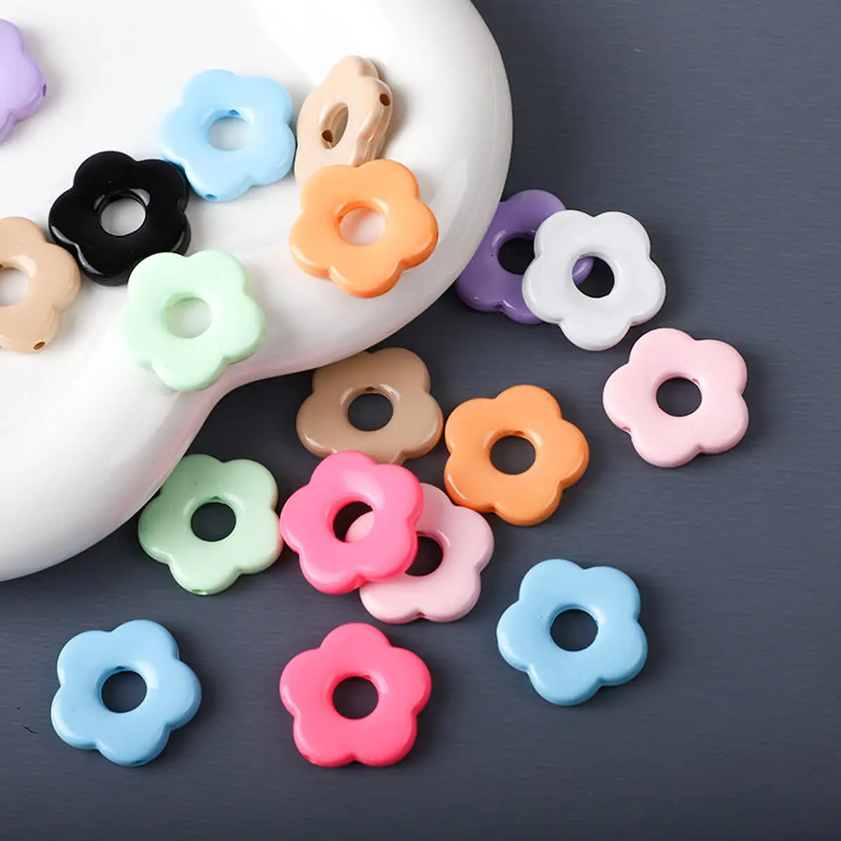 5pcs 26mm Mini Acrylic Flower Charm Pendants Loose Charm Beads Jewelry Making Accessories DIY Wedding Party Decoration Supplies