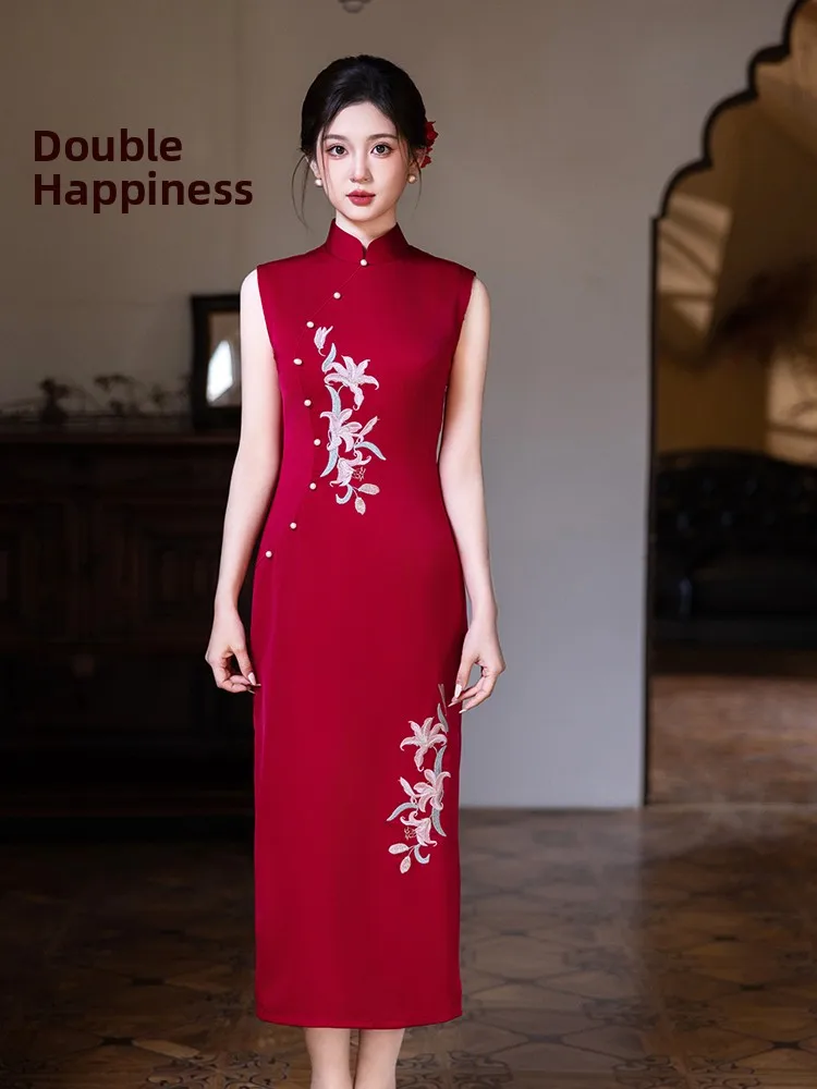 

Элегантное красное длинное ципао для беременных: модное, высококачественное, для свадеб и торжественных мероприятий, с изображением в высоком разрешении