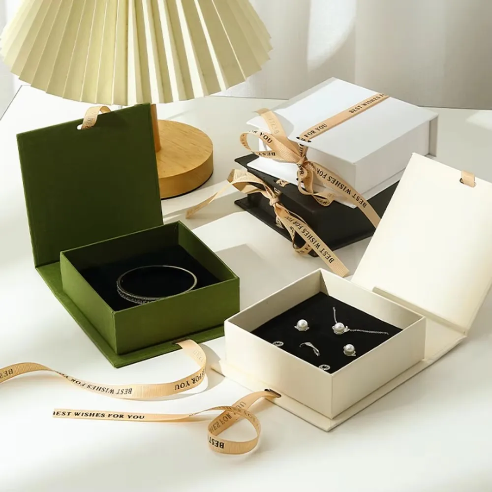 

10pcs 11.5x11.5x4.3cm Jewelry Cardboard Box with Ribbon Bowknot Large Case for Coin Sunglasses Bracelet Pendant Wedding Favors