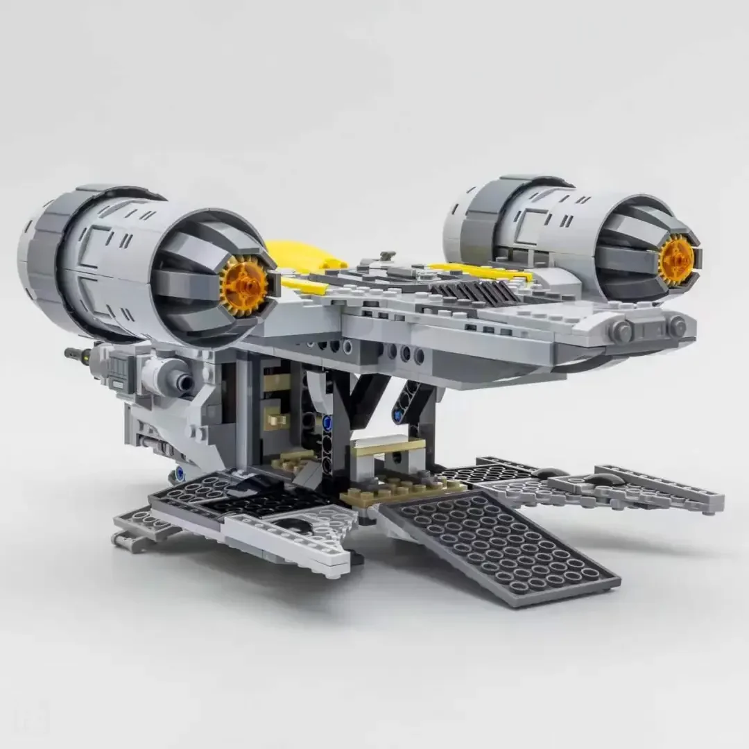 Home Decor 930pcs Star Interstellar Mandalorian's Iconic Ship The Razor Crest Building Blocks Birthday Gifts - view 6