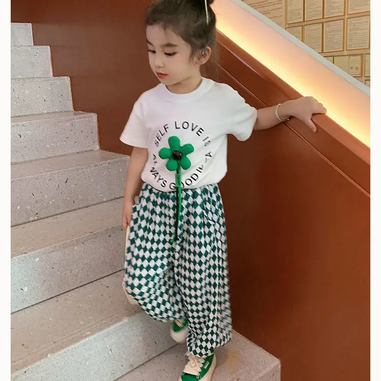 2024 Girls Suit Western Style Summer New Children's Short-sleeved T-shirt Two-piece Set Baby Girl Mosquito Pants Summer Wear