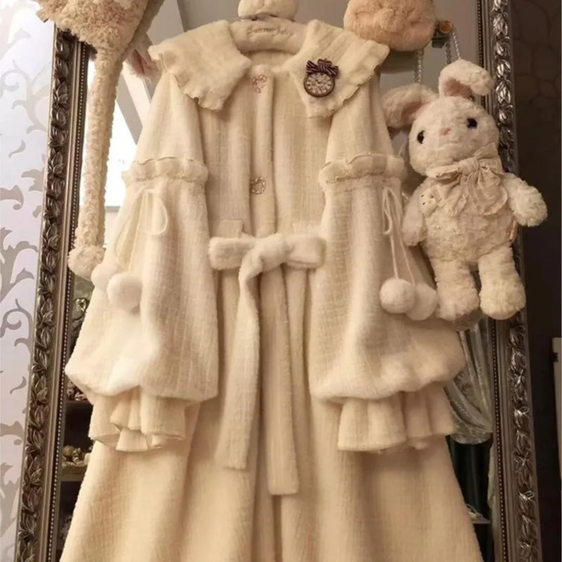 

New suit A fluffy coat with sweet white woolen