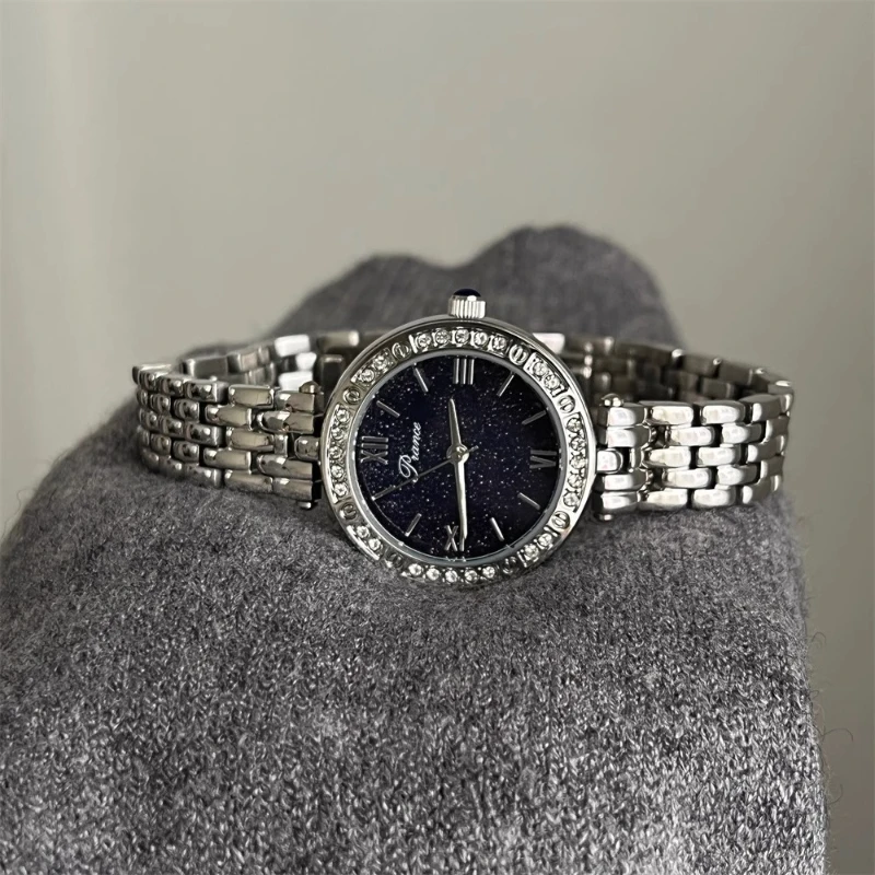 

2025 waterproof quartz watch birthday gift niche light luxury fashion classic trend women's watch elegant and simple