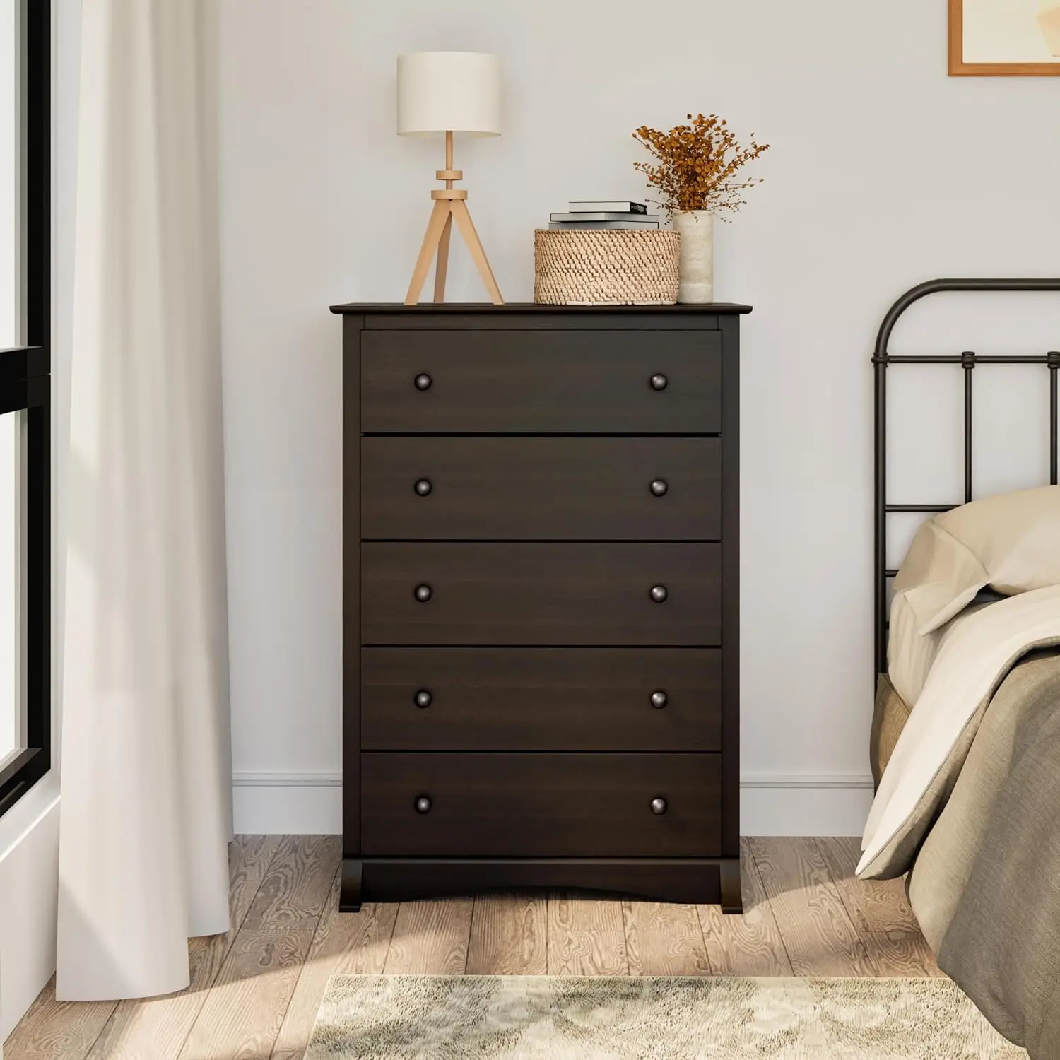 5-Drawer Chest for Bedroom - Spacious and Stylish Chest of Drawers, Measuring 17.75"D x 31.5"W x 44.75"H