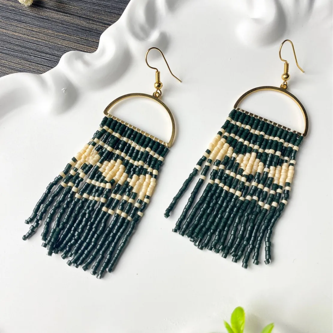 ZGMXR Rice bead earrings Tassel Geometry Bohemia Colorful Hand weaving Alloy Woman Fashion Simple Beaded earrings