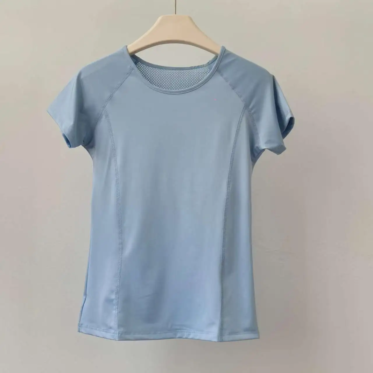 Sommer-Sport-Kurzarmshirts für Damen, Mesh, schnelltrocknend, atmungsaktiv, Yoga-Tops, schmal geschnitten, dehnbar, für Training, Laufen, Fitness, T-Shirt – Detail 3