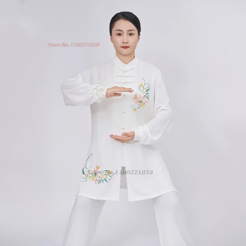 2024 chinesische Tai Chi Wushu Uniform Morgenübung Tops + Hosen Set Blumenstickerei Training Praxis Bühne Team Performance