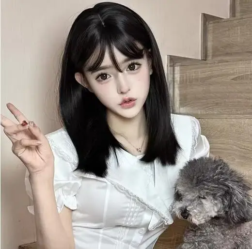 Рисунок 3 - Черный синтетический женский парик с челкой