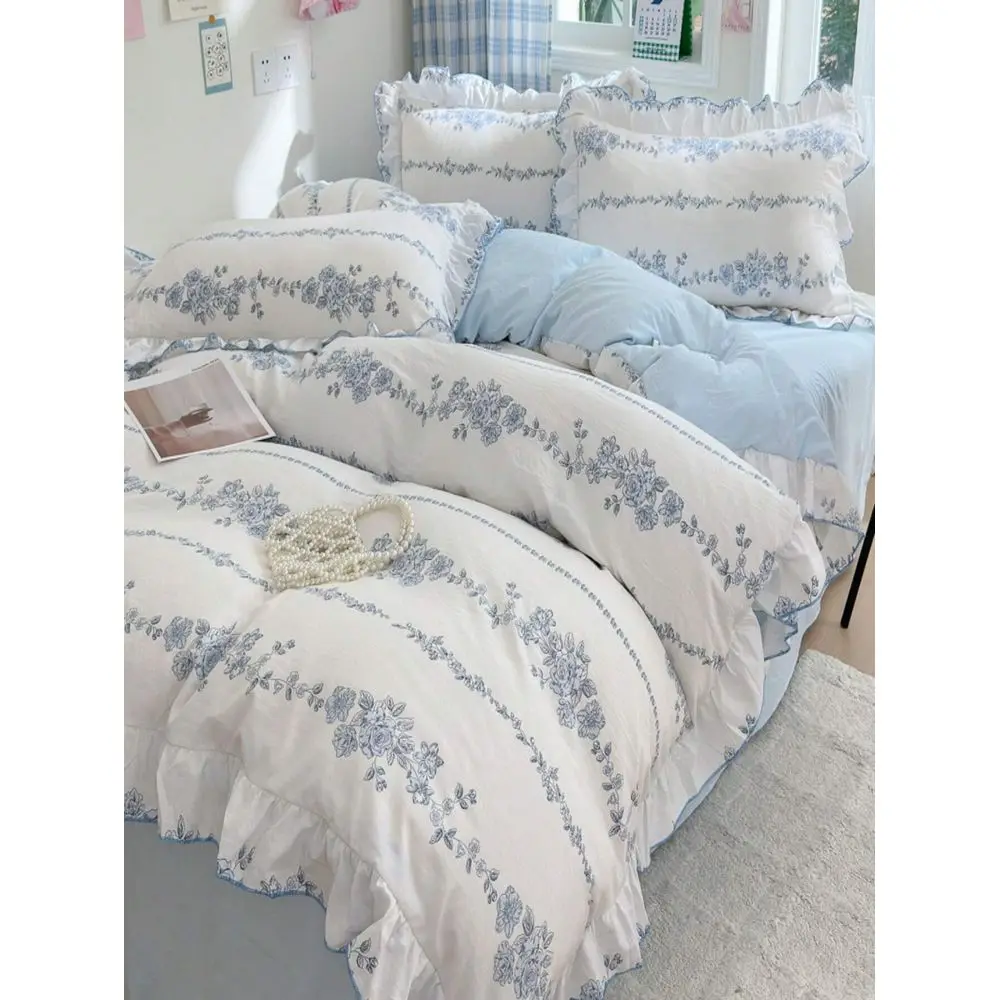 

Set Korean Style Ruffled Washed Bedding Set, Includes 1 Duvet Cover, 1 Bed Sheet, 2 Pillowcases Without Inner Fillings