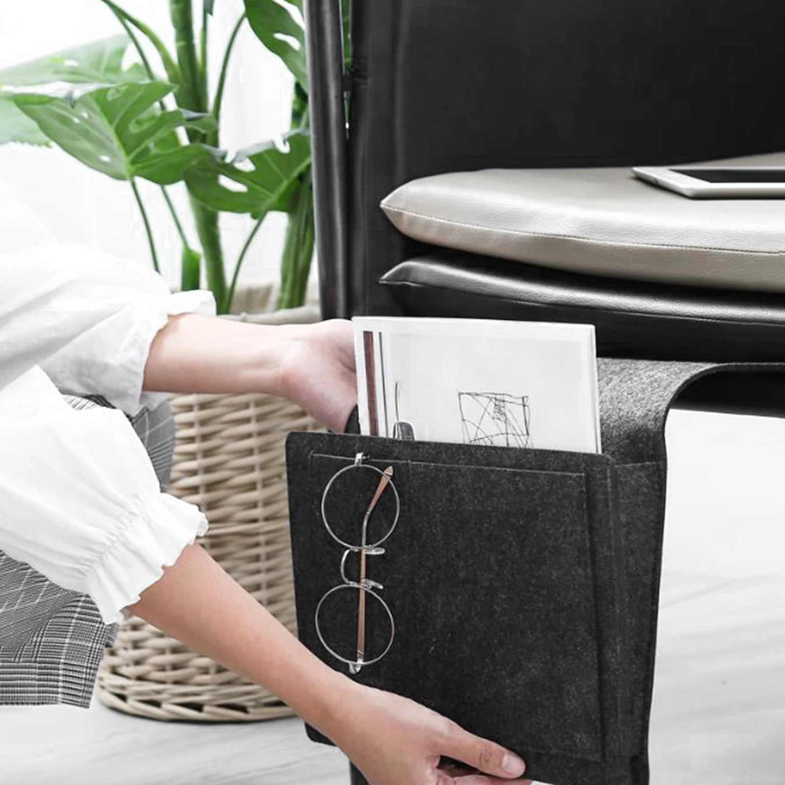 

1pc Bedside Hanging Storage Bag Premium Felt Organizer For Bed Sofa Desk Dorm Multifunctional Sundries Caddy Household Tote