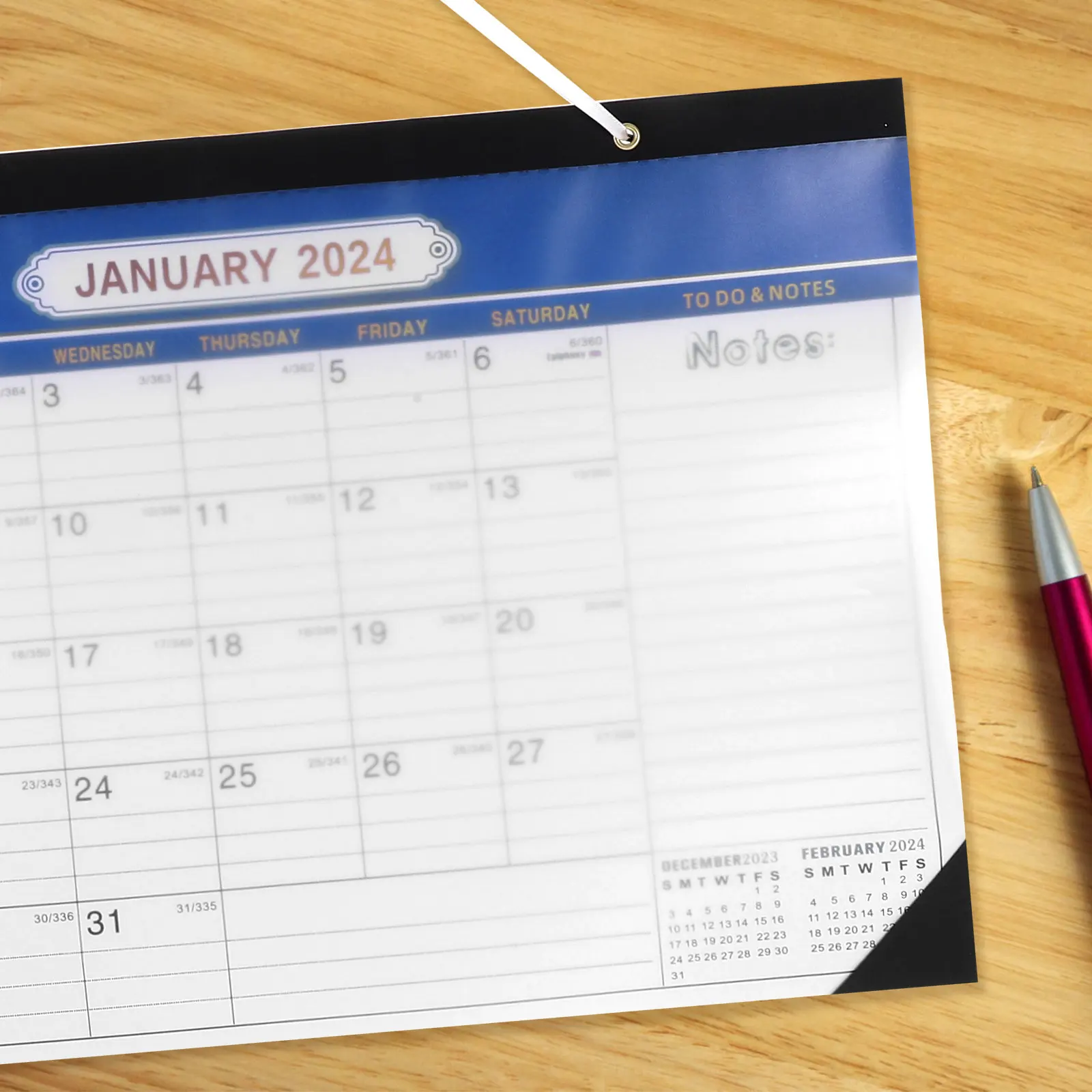 

Настенный календарь для дома и офиса с четкими датами, местом для отмечения праздников и гладкой поверхностью.