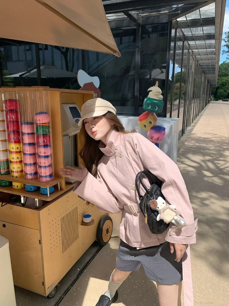 

2025 Autumn Style Women's Short Trench Coat with Collared Design Fitted Waist Lightweight Windbreaker for Casual Office Wear