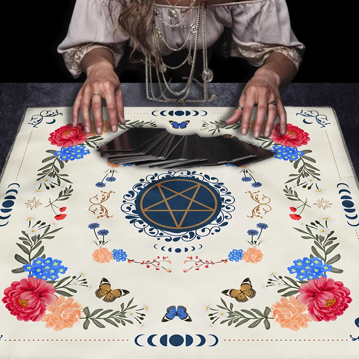 Bohemian Divination Tablecloth Tarot Tablecloth Flowers Butterfly Altarpiece Sorcery Astrology Oracle Mat