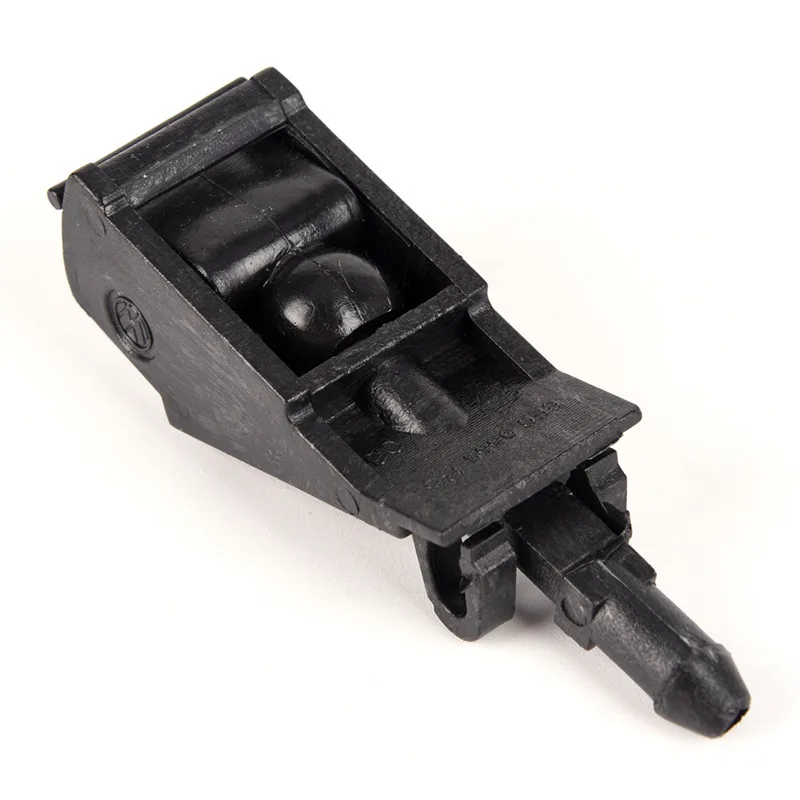 2Pcs Sprinkler Head Car Windshield Wiper Jet Washer Nozzle Fan Shaped Water Spray For Passat B5 Golf Old Bora 4 MK4