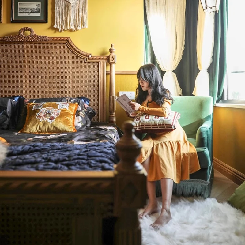 

French medieval rattan woven bed, solid wood double bed in B & B hotel, retro style carved 1.8-meter bed