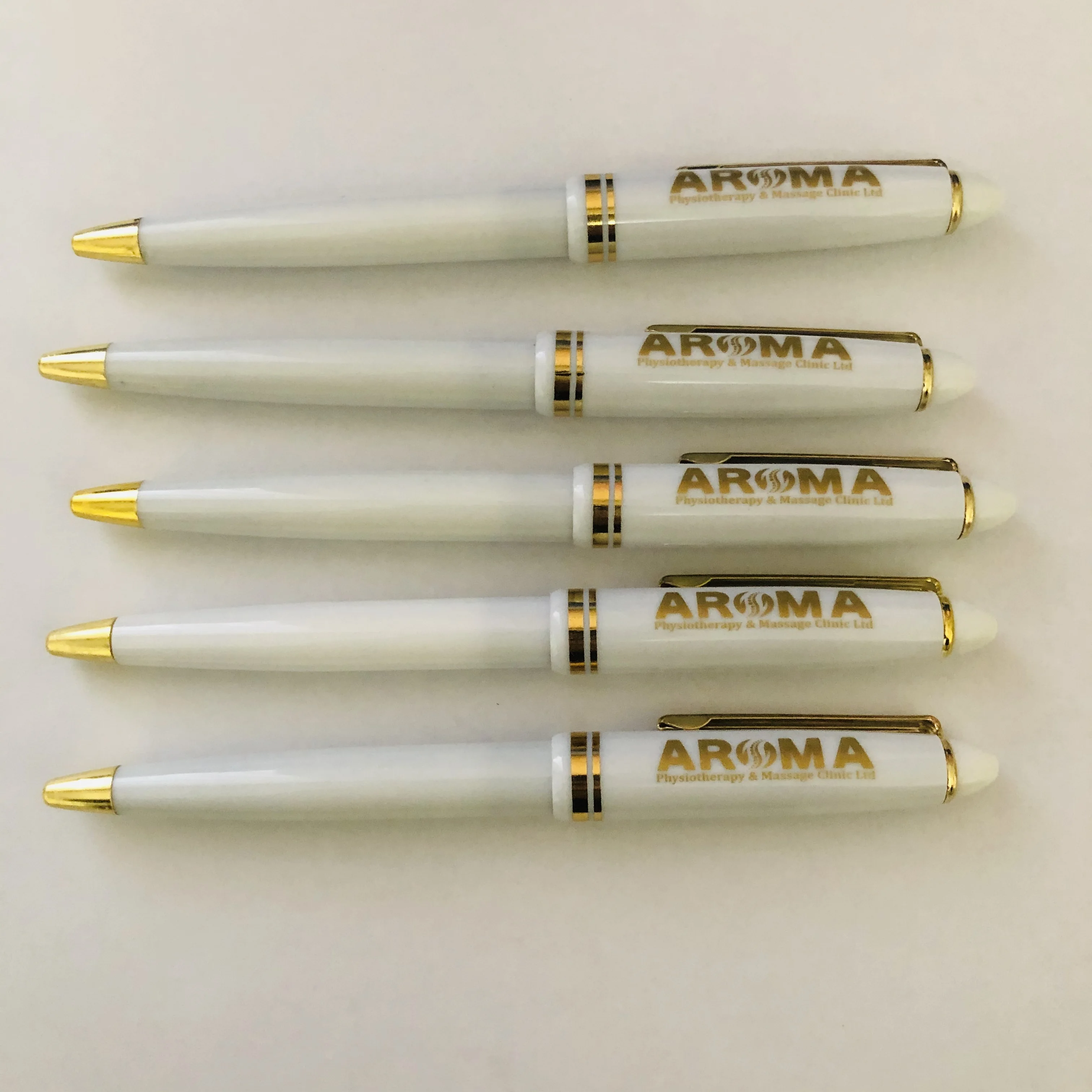 Hot Selling white ball Point pen Plastic Advertising pen Directly Provided By The Manufacturer Can Customize Logo Ballpoint Pen