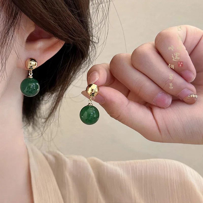

French Retro Green Pearl Pendant High-end Earrings for Women Fashion Individuality Daily Accessory Party Jewelry Birthday Gifts