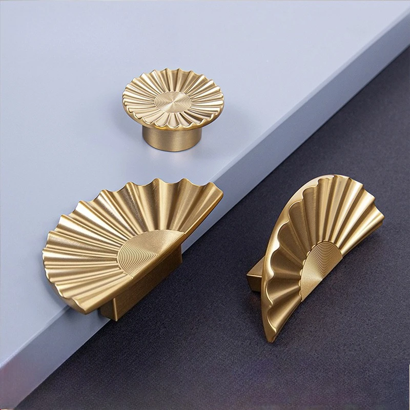 French Luxury Gold Cabinet Handle Single Hole Drawer Pull for Wardrobe Furniture Hardware
