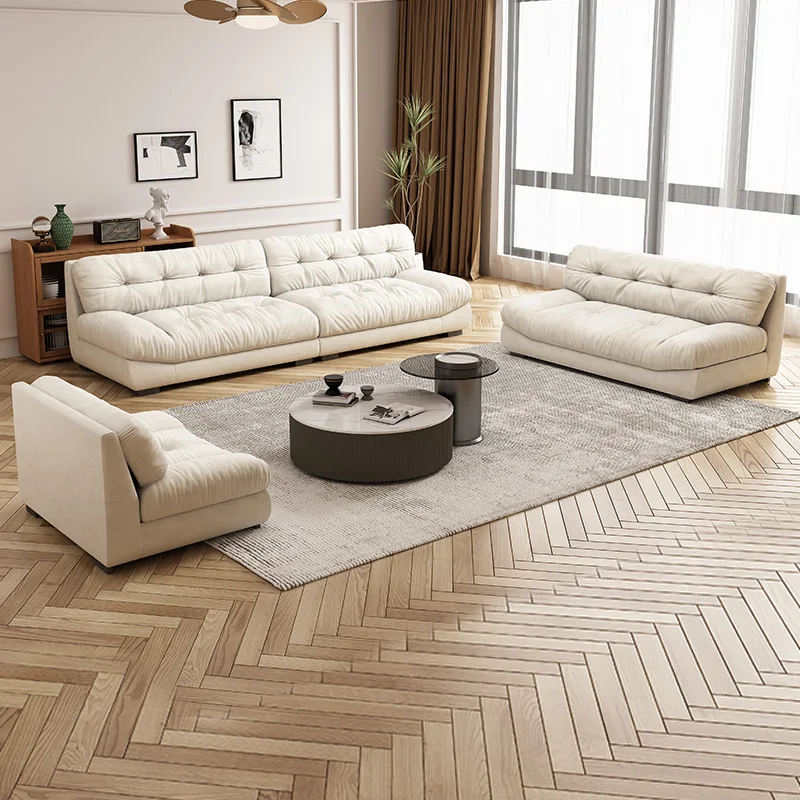 سحابة أريكة كريم الرياح غرفة المعيشة شقة صغيرة صف مستقيم ثلاثة أشخاص القط خدش النسيج