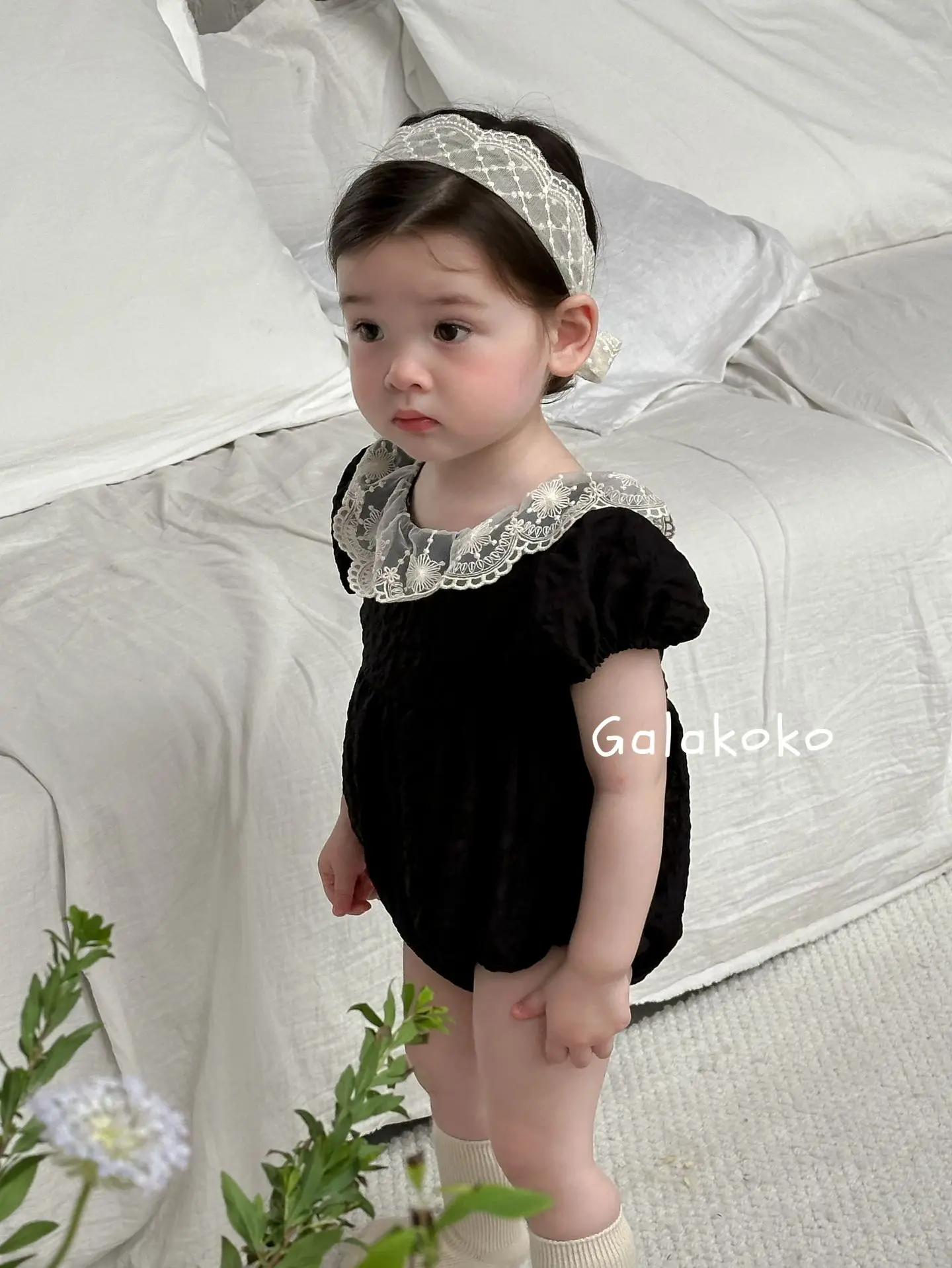 Summer Black and White Climbing Clothes with Lace and Lace for Baby and Children\'s Outdoor Wear Fashionable and Versatile