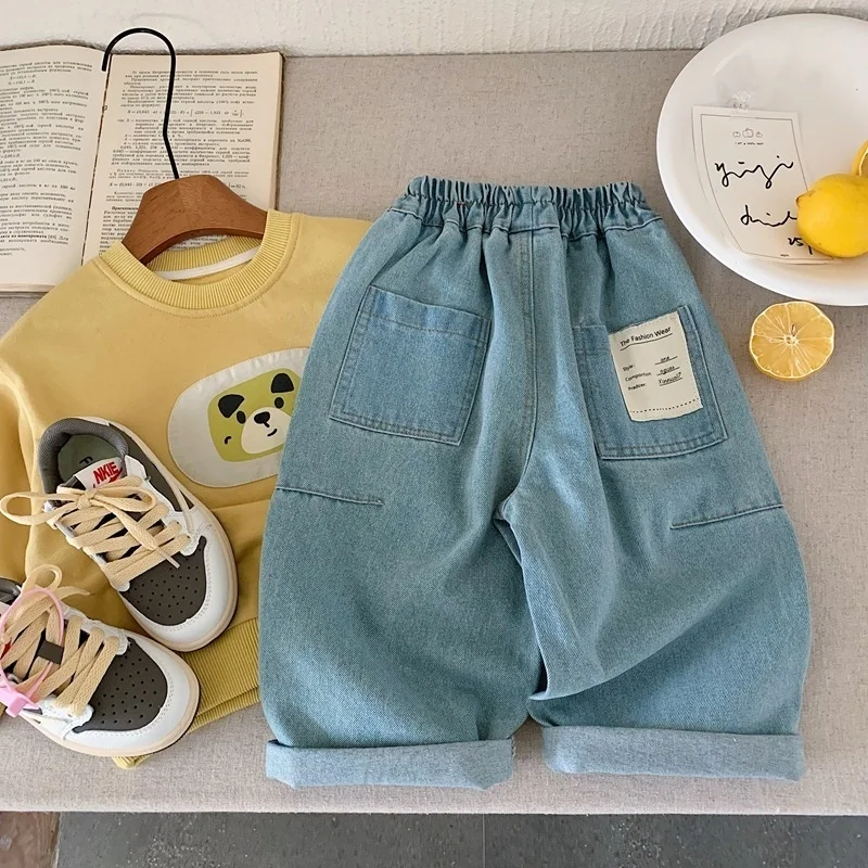 Pantaloni jeans per bambini Pantaloni primaverili e autunnali Pantaloni elasticizzati per ragazzi 2025 Pantaloni per piedi con stampa allentata per bambini nuovi 18M-7T