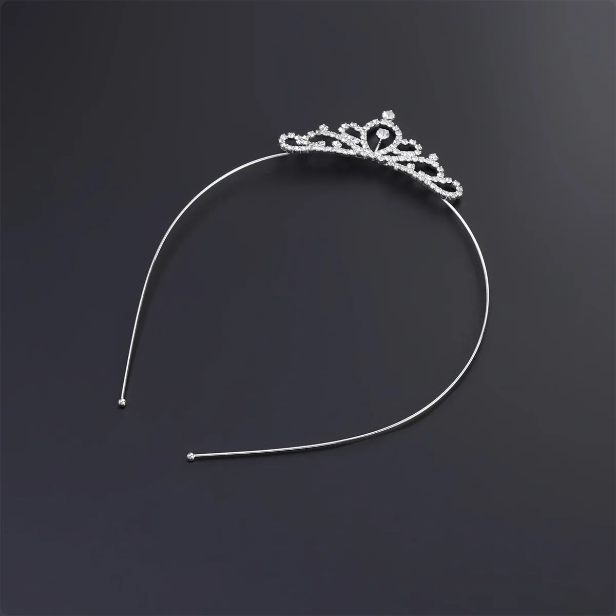 

Girls Rhinestone Crown Hair Hoop Tiara Headband Elegant Glitter Jewelry for Children Birthday Celebration Costume Party Everyday