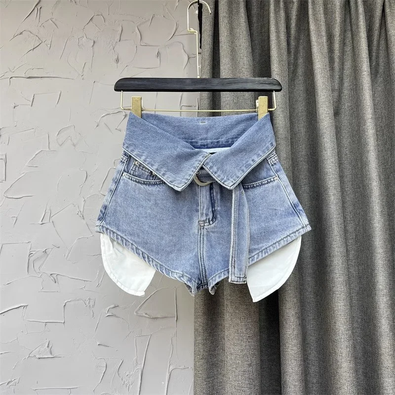 

Fashionable And Trendy This Design-Sense High-Waisted Flared A-line Denim Short Pants Feature Fluorescent Colors Pockets Jeans