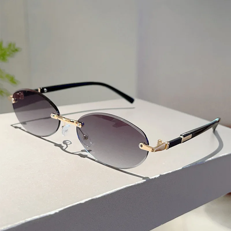 Personalisierte ovale Sonnenbrille im Retro-Stil für Damen und Herren, hochwertige Metall-Sonnenbrille, luxuriöse rahmenlose Sonnenbrille für Reisen, UV400-Sonnenbrille – Detail 14