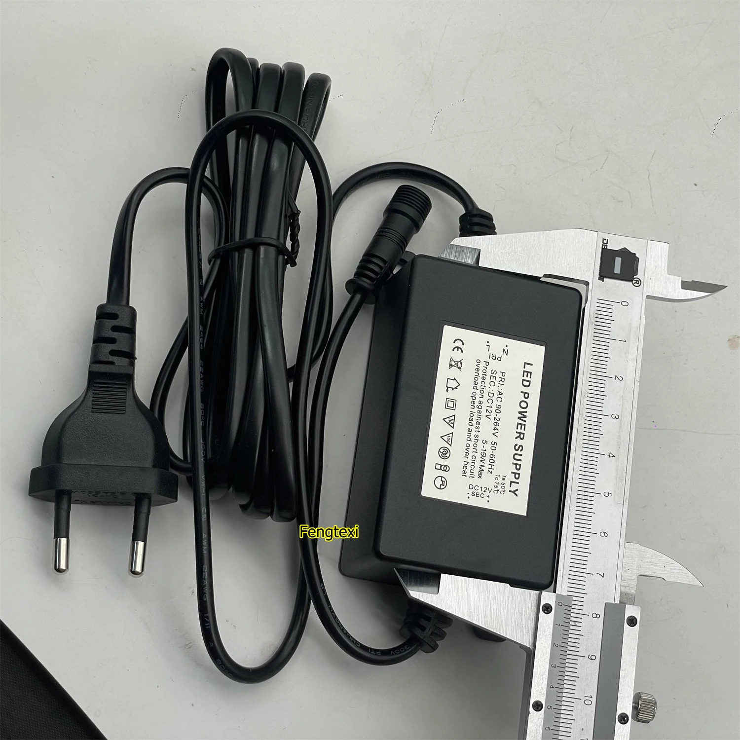 

Водонепроницаемый светодиодный силовой трансформатор IP67 DC12V 15W для светодиодных торшеров и подземных ламп