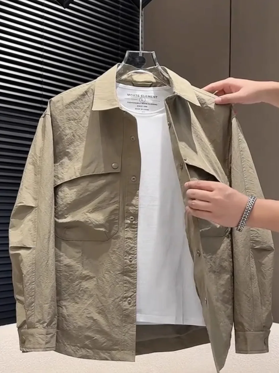 

Новая осенняя мужская куртка свободного кроя с большими карманами и плиссированным дизайном, повседневное рабочее пальто-рубашка для молодежи