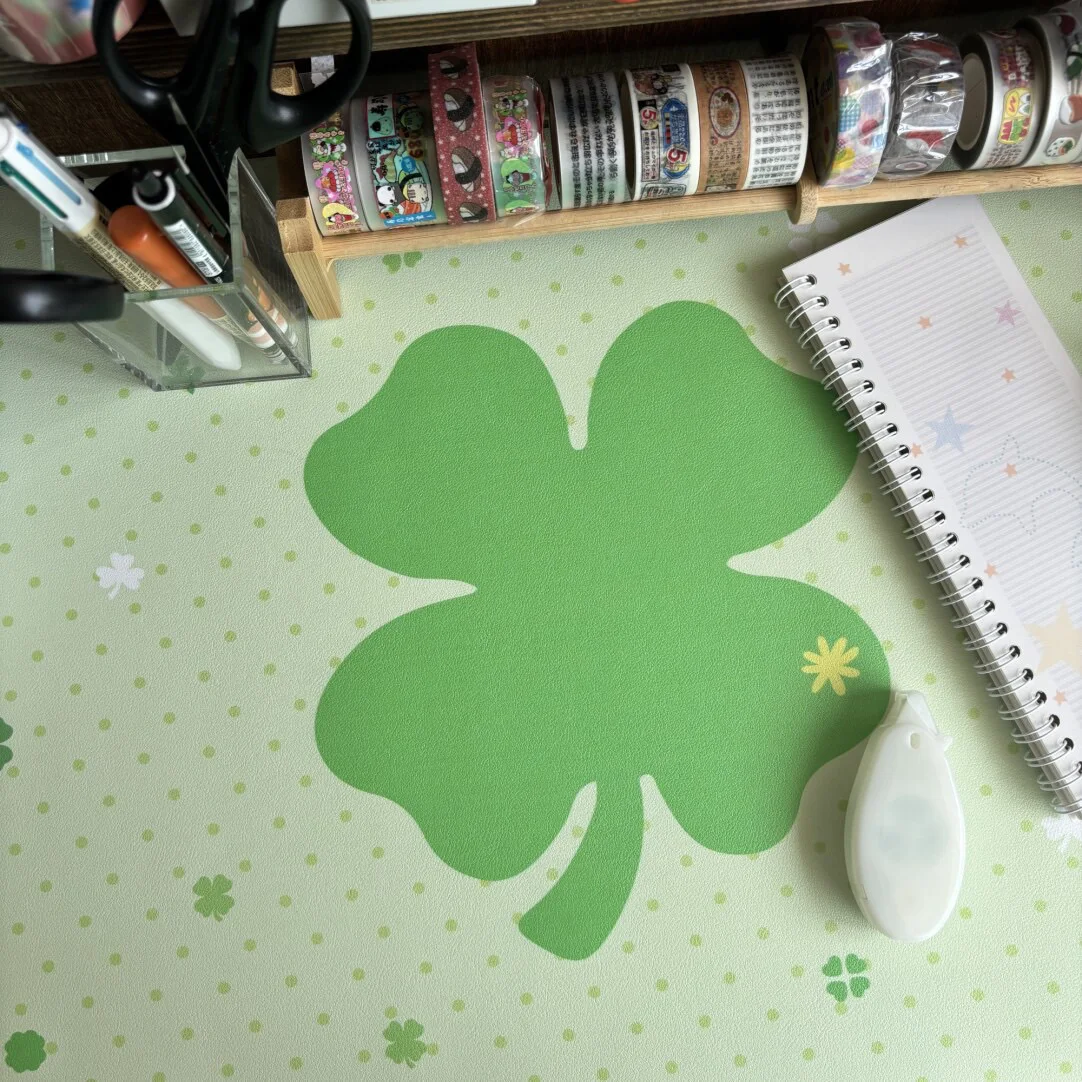 Four-Leaf Clover Eye Protection Leather Desk Pad Large Small Mouse Pad Home Office Game Desk Mat PU Leather Pc Laptop Desk Mat