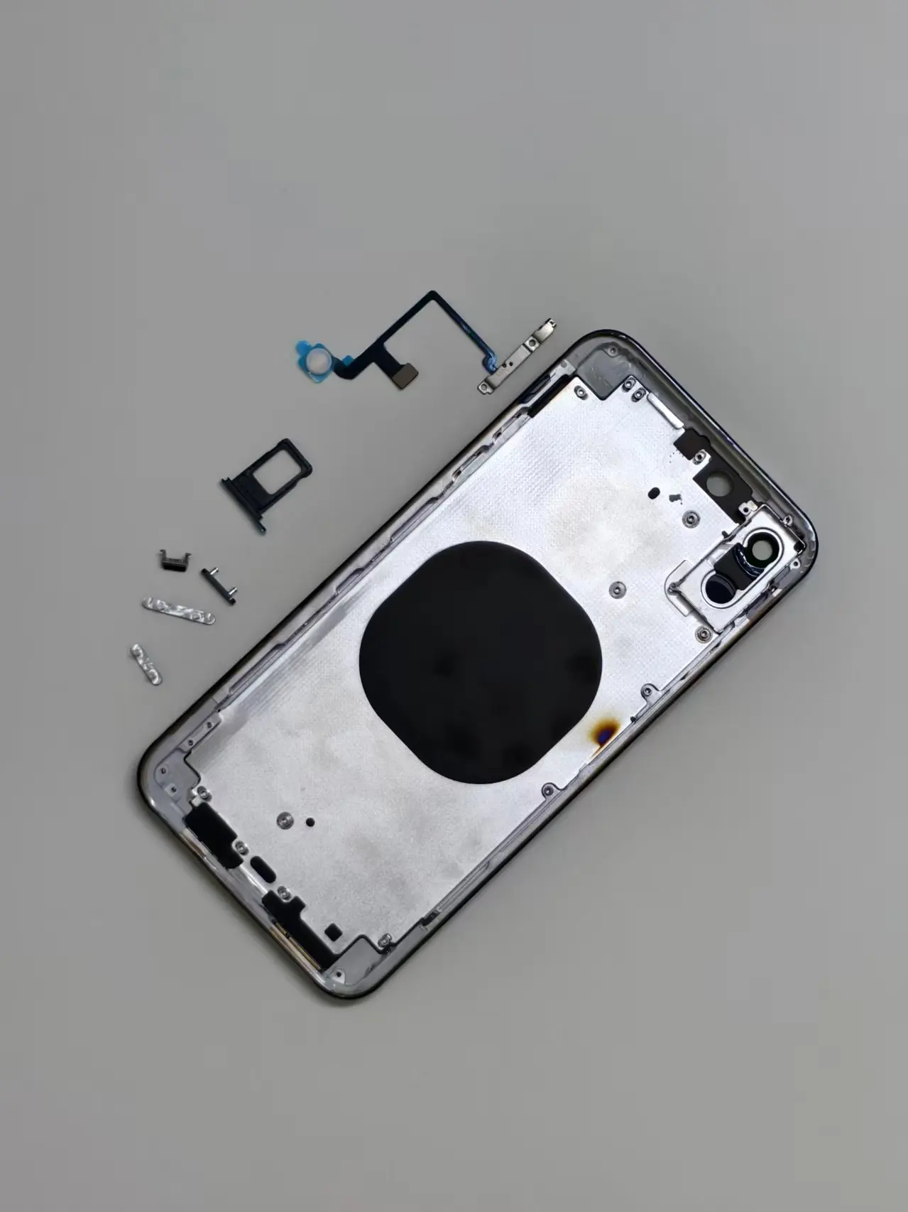 غطاء خلفي من التيتانيوم لجهاز iPhone XS Max إلى 15 Pro Max: تجربة ترقية حقيقية لتصميم الهاتف