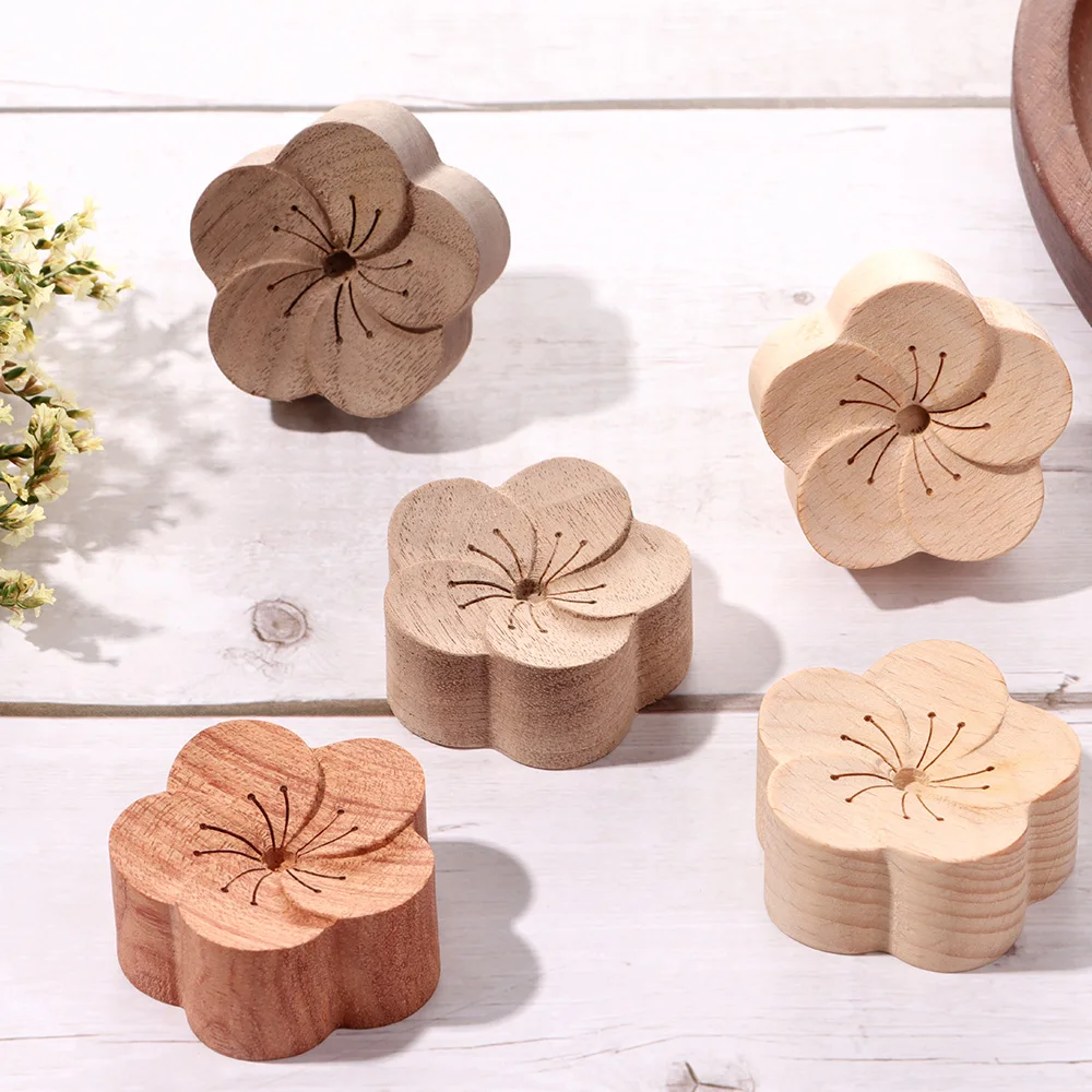 1Pc Diffused Wood Aroma Essential Oil Diffuser Essential Oil For Sleep Flower Shape Wooden Essential Oil Aromatherapy Car Supply