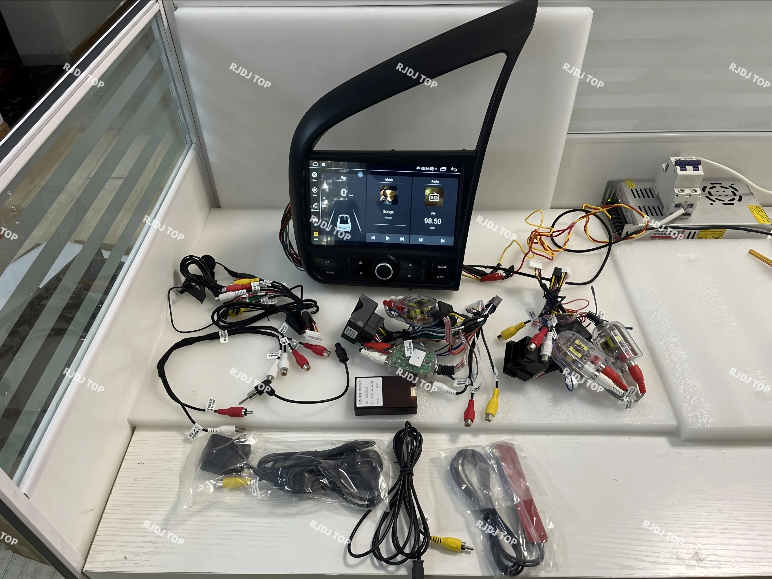 

256G Android14 для Audi R8 2007-2015 Автомобильный GPS-навигатор Авто Стерео HeadUnit Мультимедийный радиоприемник Музыкальный DVD-плеер Carplay