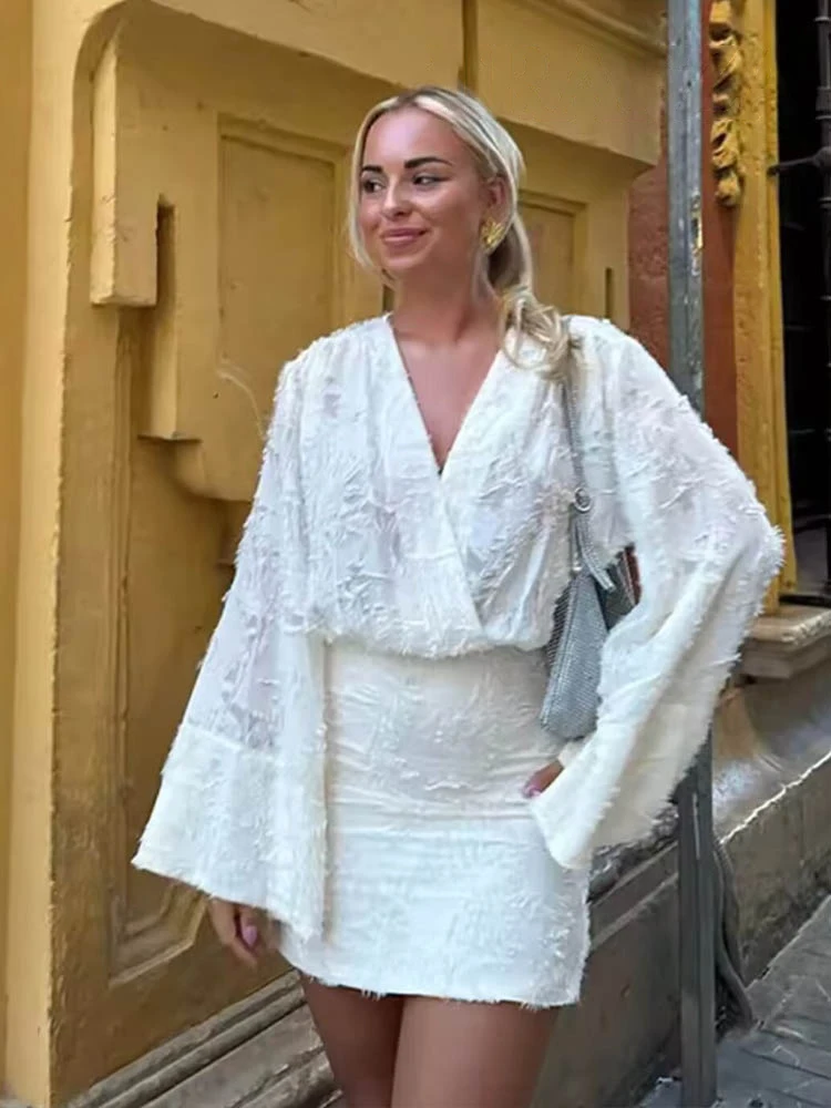 

HH Women's Summer Fashion Jacquard Single Deduction V-Neck Long-Sleeved Top+Temperament High Waist Zipper Casual Mini Skirt