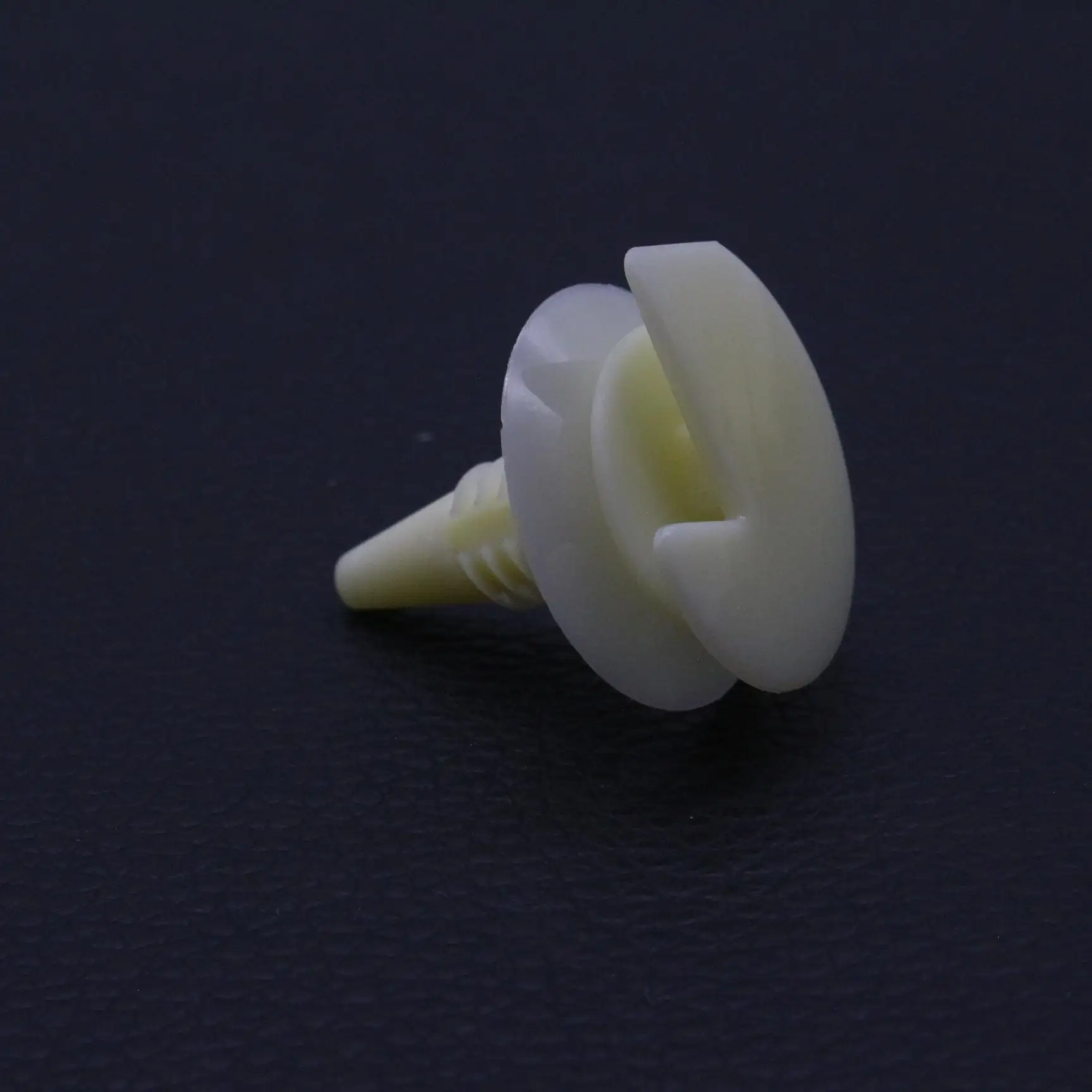 15 pcs Beige Nylon Door Trim Panel Fastener Clips Fit 1/4