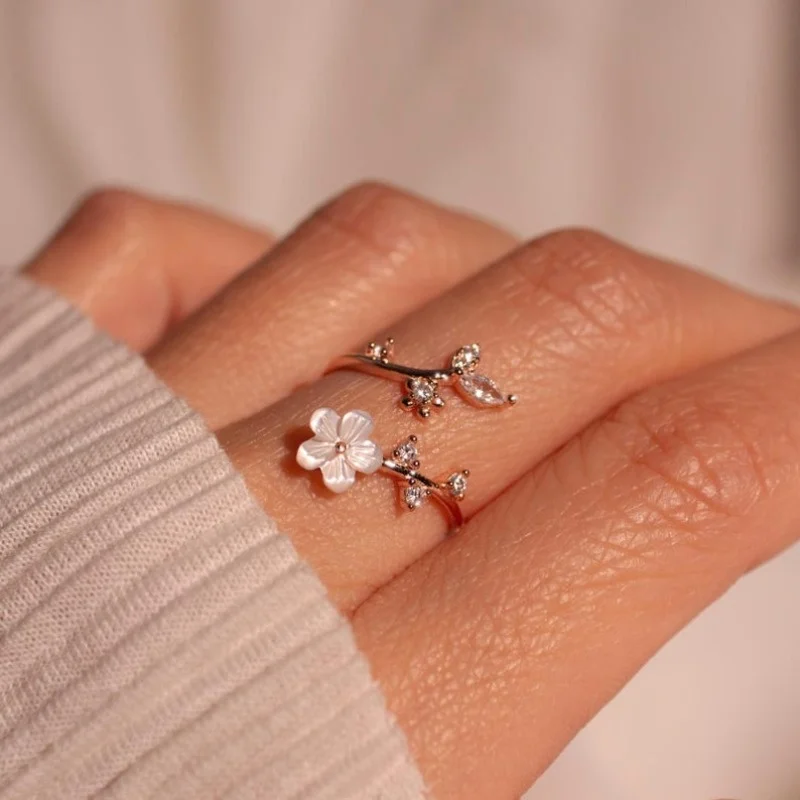 Exquisite Sparkling Inlaid Zirconia Flower Open-end Ring, Suitable for Women's Daily Accessorizing Jewelry Gifts