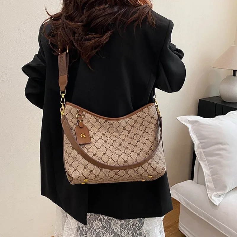 Classic Designer Paris Diaper Bag Luxury Tote For Women Elegant Leather Vintage Retro Square Satchel Crossbody Bag