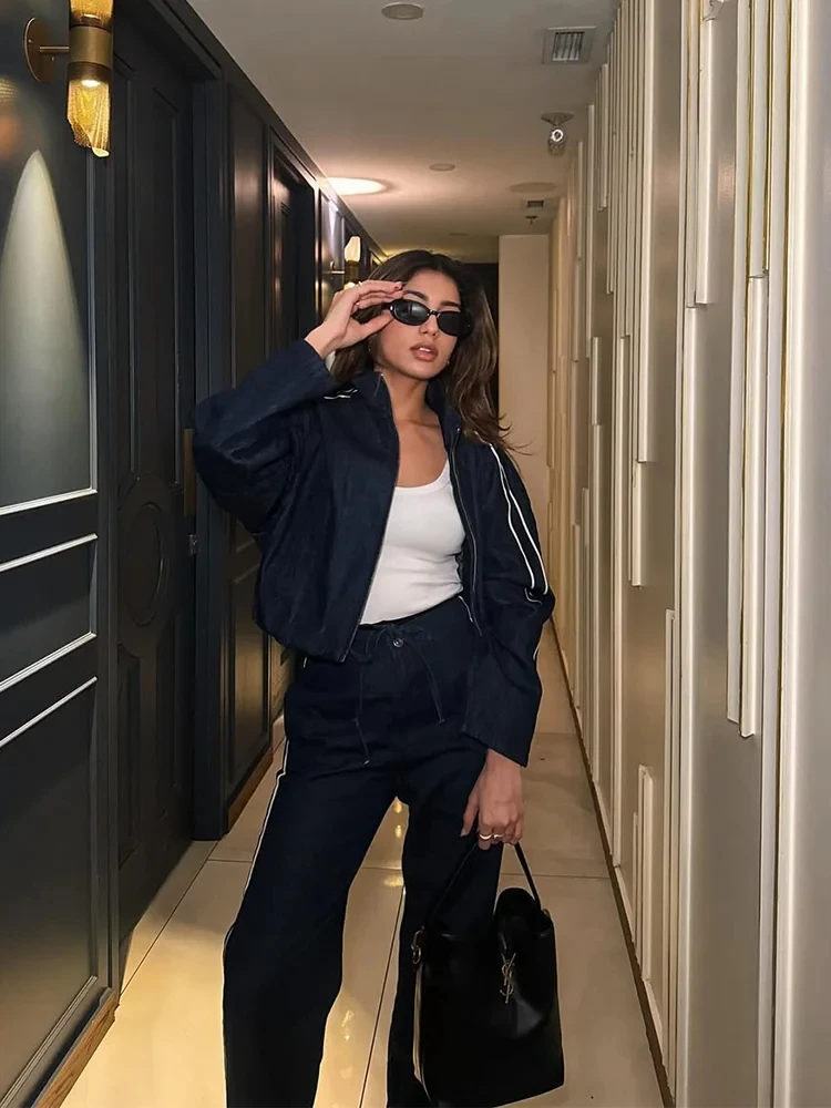 

Женский уличный джинсовый комплект, куртка на молнии с воротником-стойкой и боковой полоской, брюки на шнуровке, осень-зима 2022, повседневный женский комплект