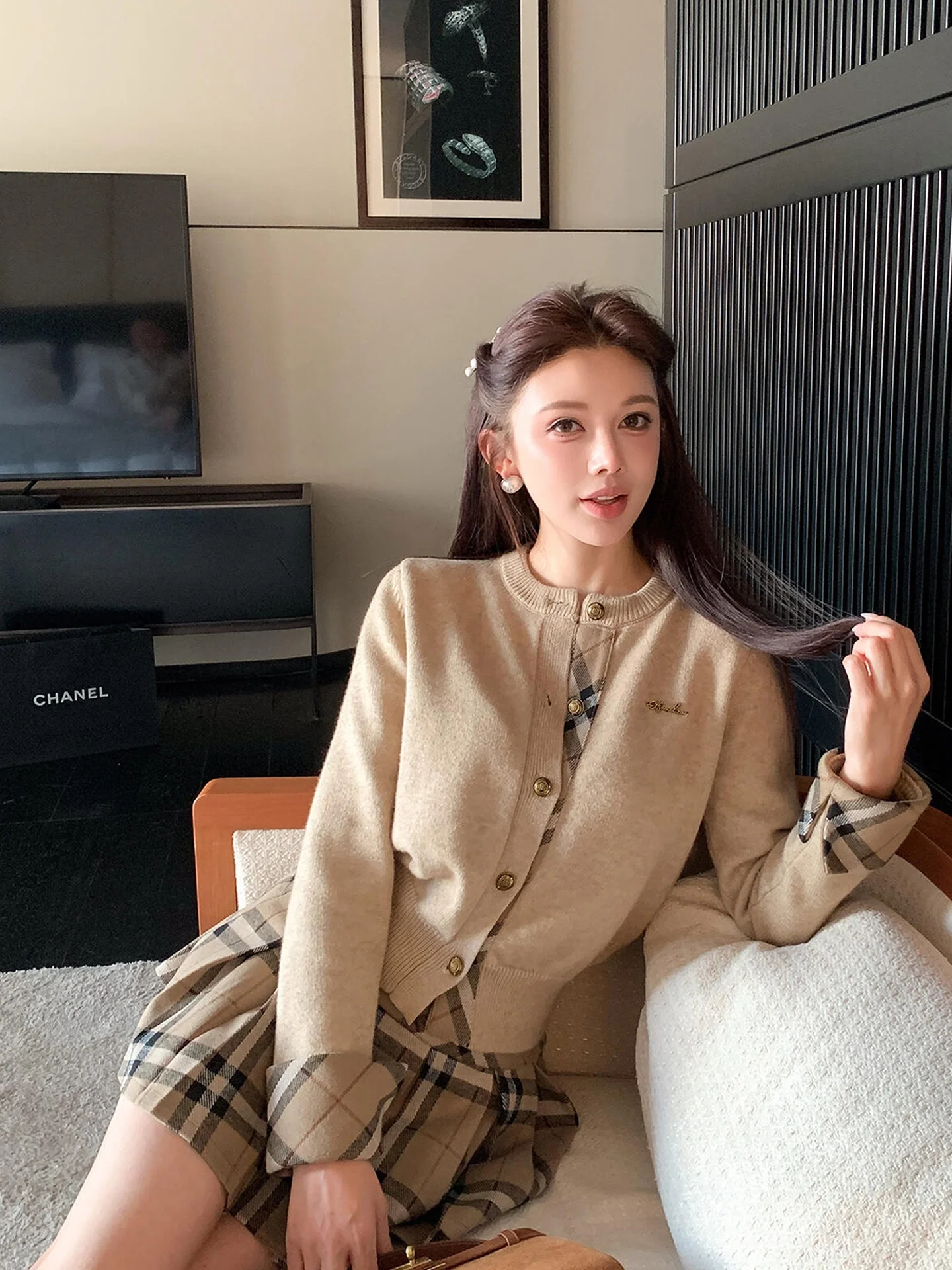 

Элитный вязаный кардиган в клетку и комплект с плиссированной юбкой для женщин: весенняя мода, стиль Miu, тепло, комфорт, повседневный стиль для взрослых...