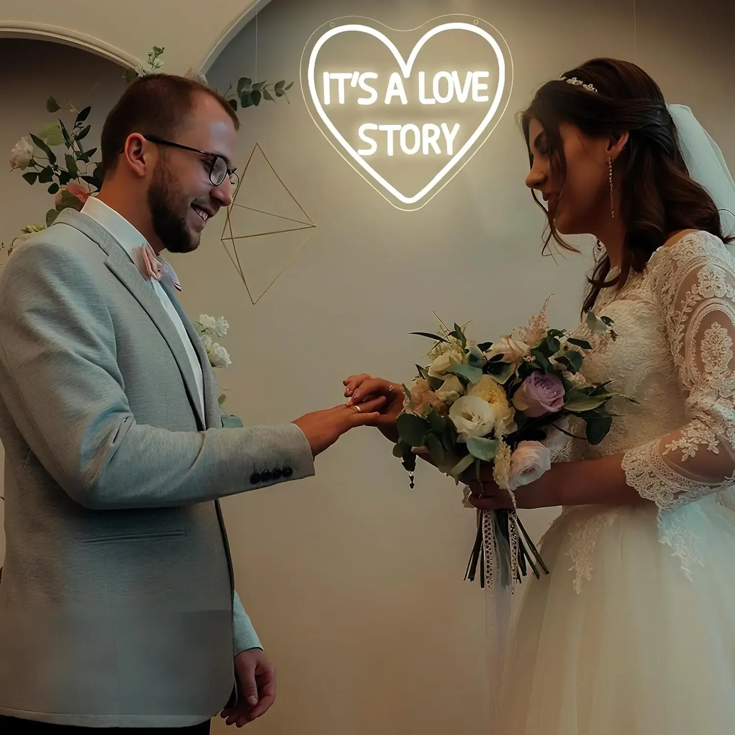 Its A Love Story Neon Sign Heart Shape LED Wall Art USB Powered Dimmable Light Romantic Wedding Party Bedroom Home Living Decor