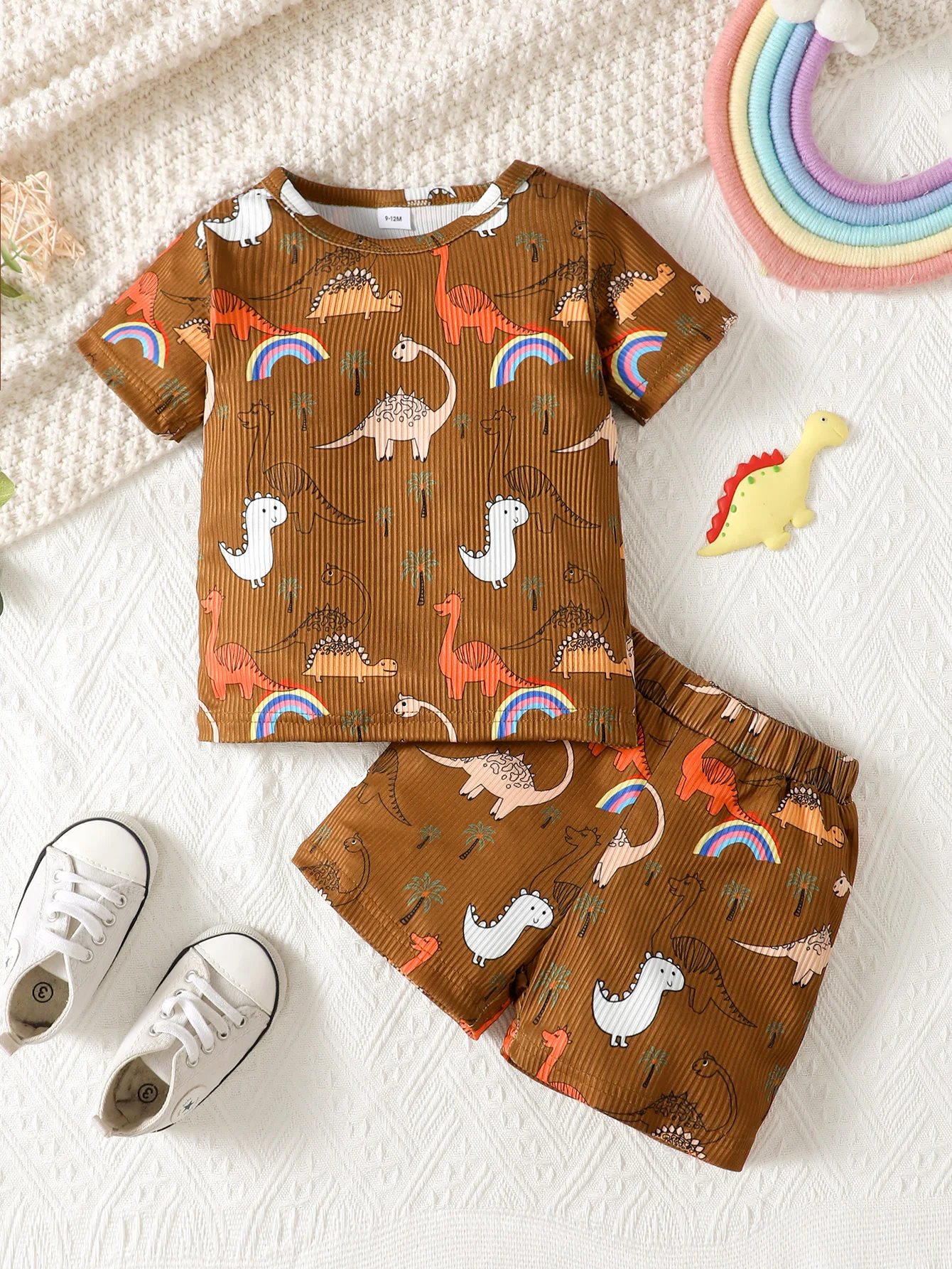 Casual Everyday Style BoyBaby Short Sleeve Coffee Color Skin Friendly Cartoon Dinosaur Print T-Shirt Shorts Two-Piece Summer Set