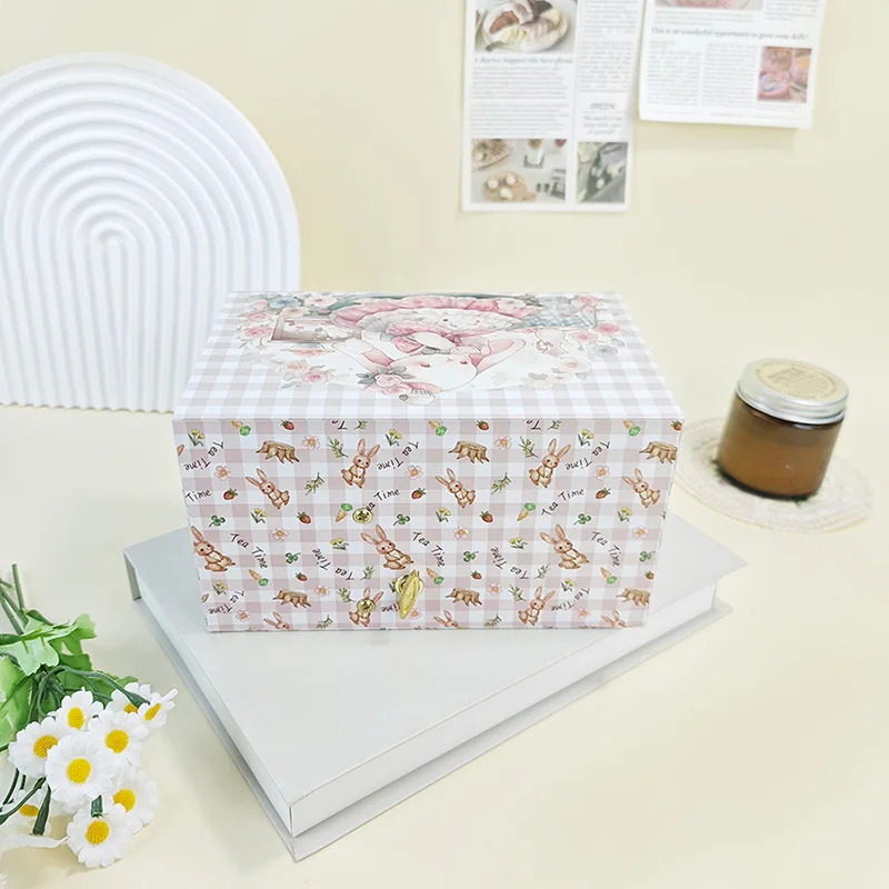 

Square Checkered Rabbit Pattern Music Gift Box, Cardboard With Rotating Rabbit Doll Music Jewelry Box, Gift For Daughter