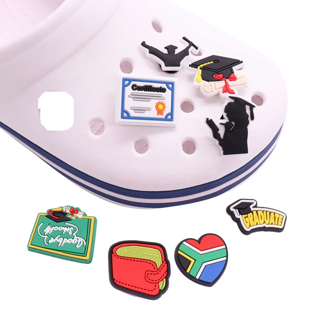 Dijes de PVC para zapatos, 1 piezas, BILLETERA, corazón, certificado de graduación, despedida de escuela, jardín, zapatos, botón, pulseras, adorno, regalo para niños