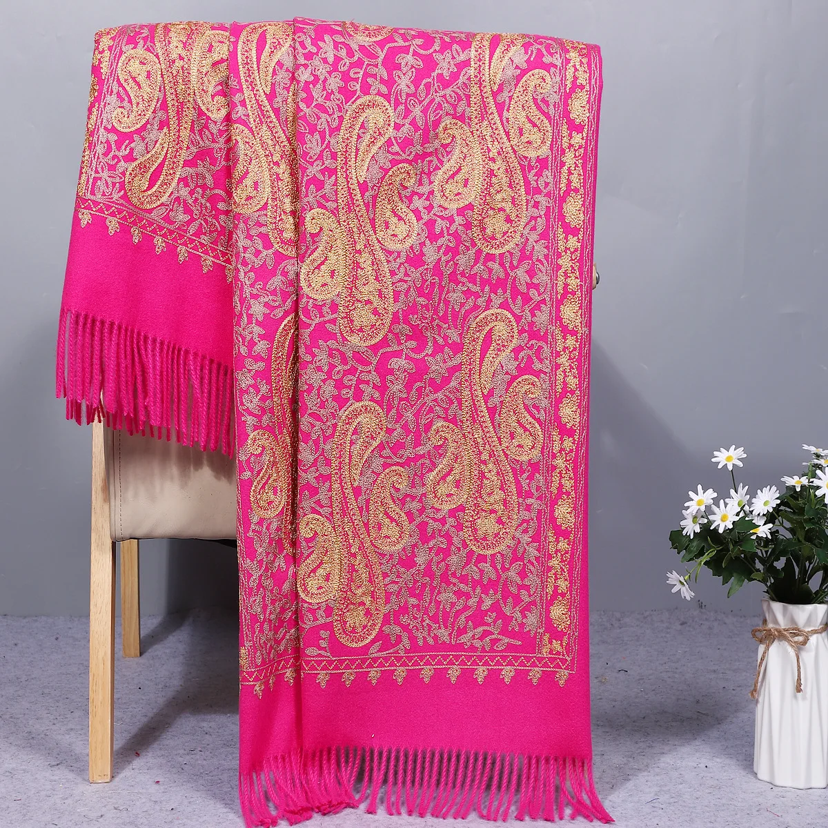 2024 Elegant Paisley Cashmere Scarf for Women Warm Winter Embroidery Pashmina Shawl Foulard Femme Blanket Scarves Wraps